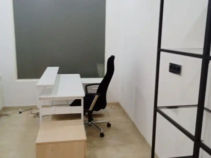 Oficina de alquiler en Alcoy / Alcoi con Aire acondicionado, Calefacción y Amueblado