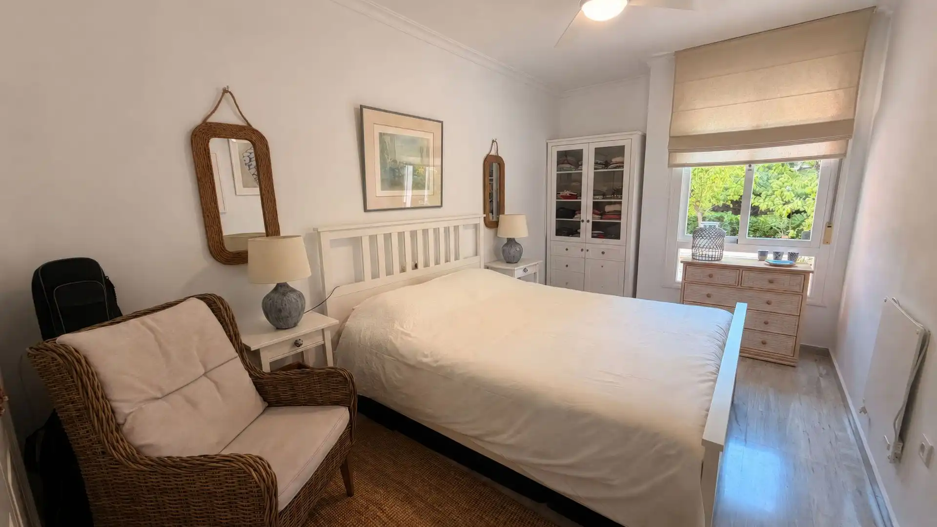 Habitación de Apartamento en venta en Alhaurín El Grande con Aire acondicionado, Trastero y Piscina