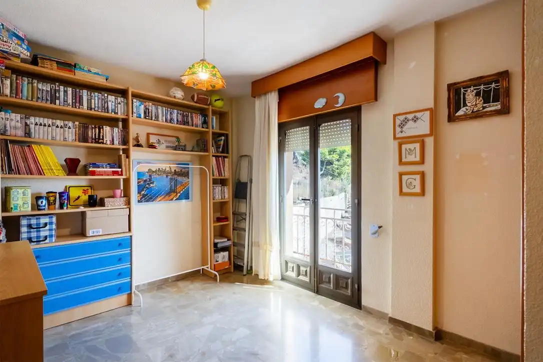 Dormitori de Casa o xalet en venda en Cotobro