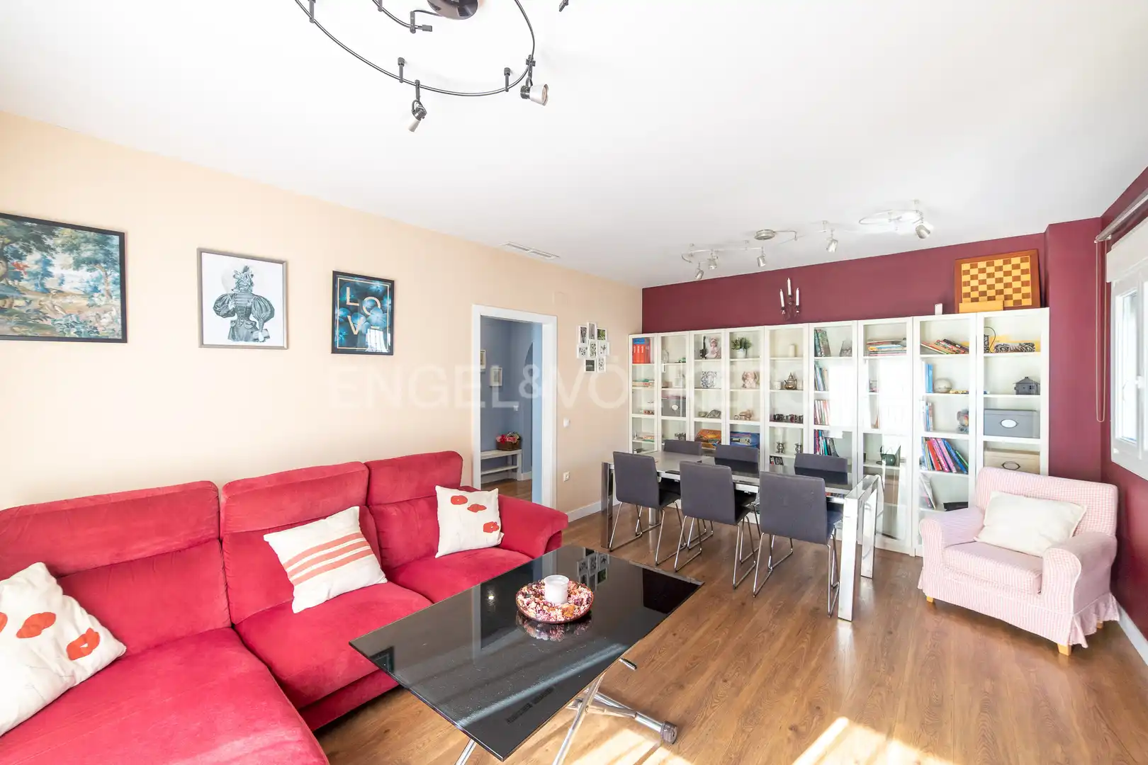 Sala d'estar de Casa o xalet en venda en San Fernando amb Calefacció, Jardí privat i Terrassa