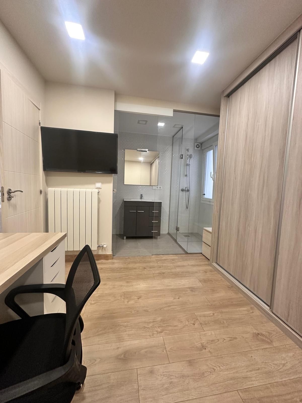Bathroom of Flat to share in Burgos Capital  with Heating and Terrace