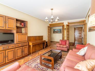 Flat with balcony for sale in Calle de Tudela