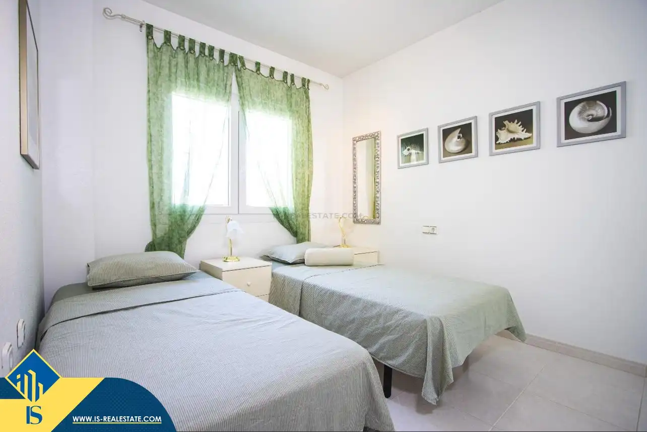 Dormitori de Casa o xalet de lloguer en Orihuela amb Terrassa, Moblat i Forn