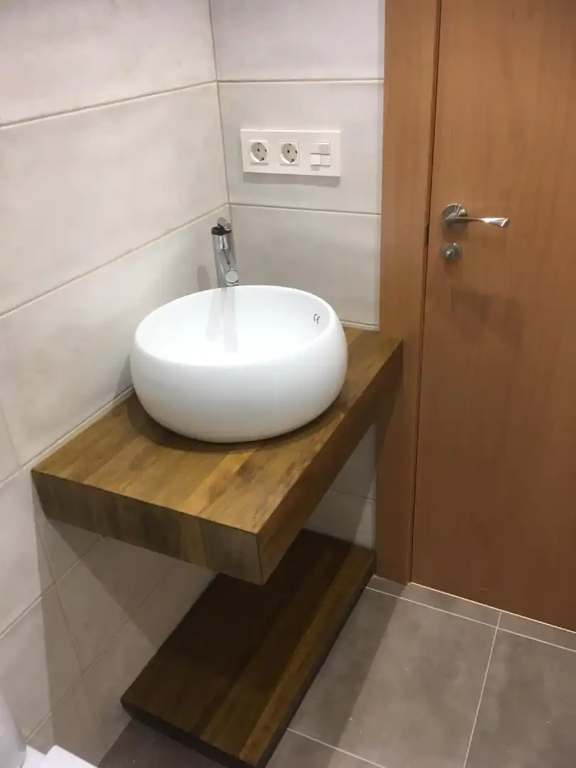 Badezimmer von Wohnung zur Miete in Zaragoza mit Heizung, Parkett und Möbliert