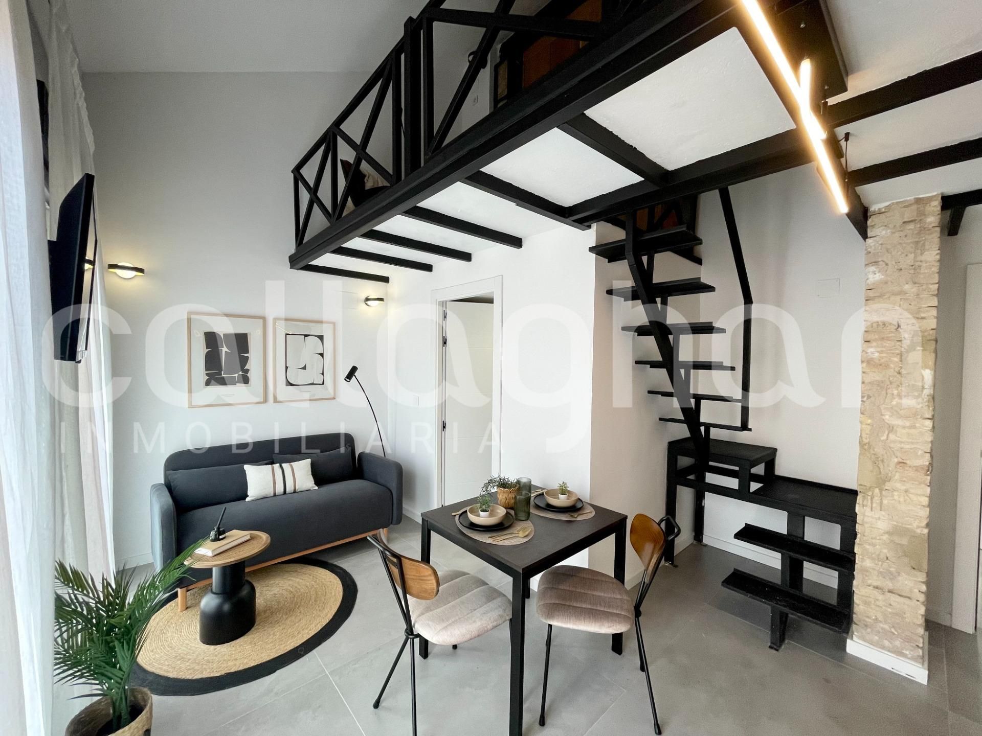 Living room of Loft for rent in  Valencia Capital  with Air Conditioner, Terrace and Furnished