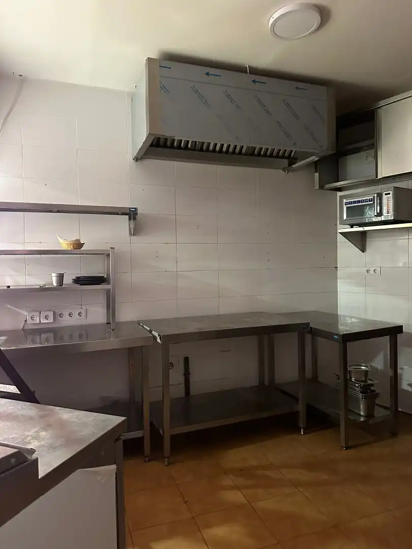 Cocina de Local en venta en Madrid con Aire acondicionado, Calefacción y Amueblado