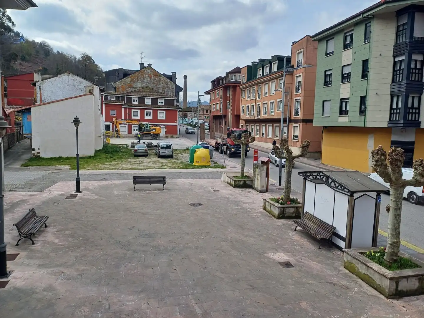 Vista exterior de Casa o xalet en venda en Mieres (Asturias) amb Terrassa i Piscina