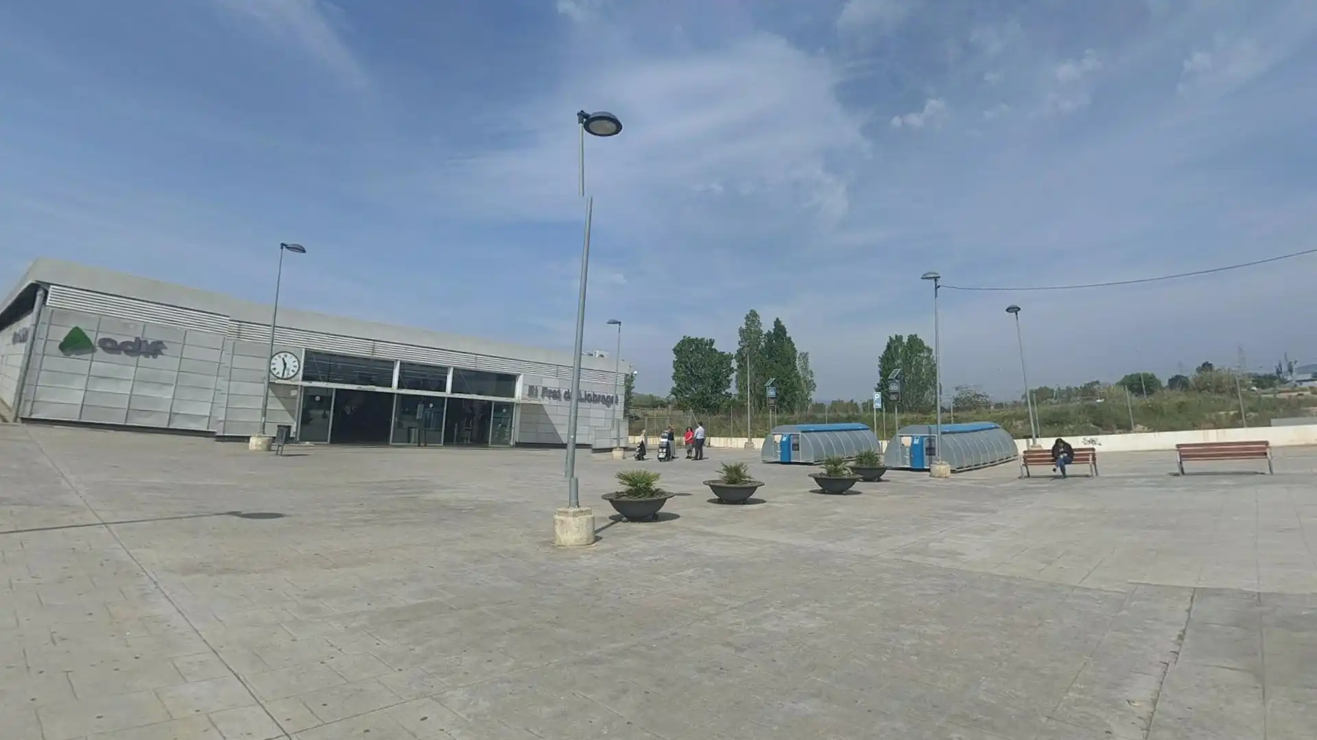 Vista exterior de Pis en venda en El Prat de Llobregat
