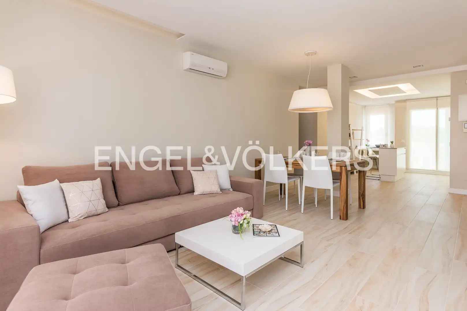 Wohnzimmer von Wohnung zur Miete in Madrid mit Klimaanlage, Heizung und Möbliert