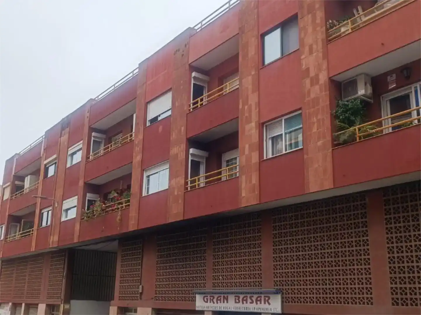 Außenansicht von Geschaftsraum zur Miete in Santa Coloma de Gramenet