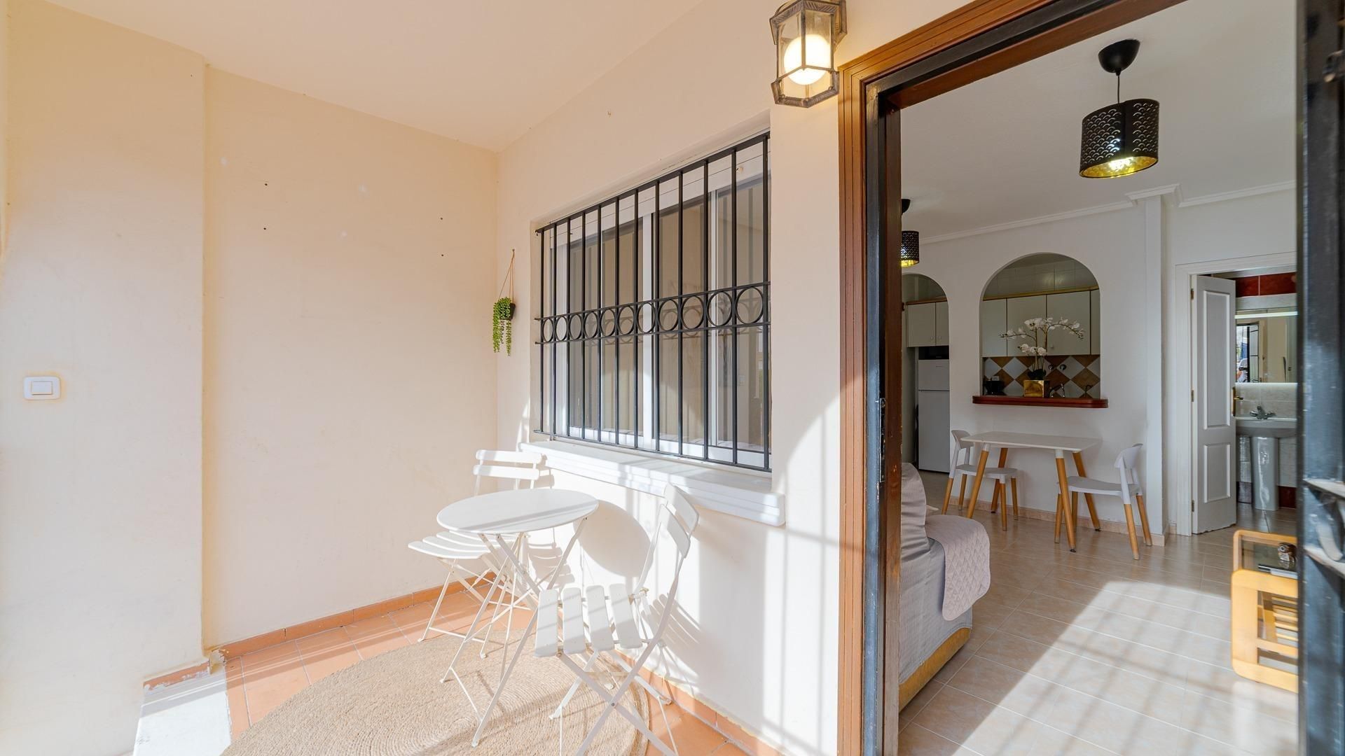 Planta baixa en venda en Torrevieja amb Terrassa i Piscina comunitària