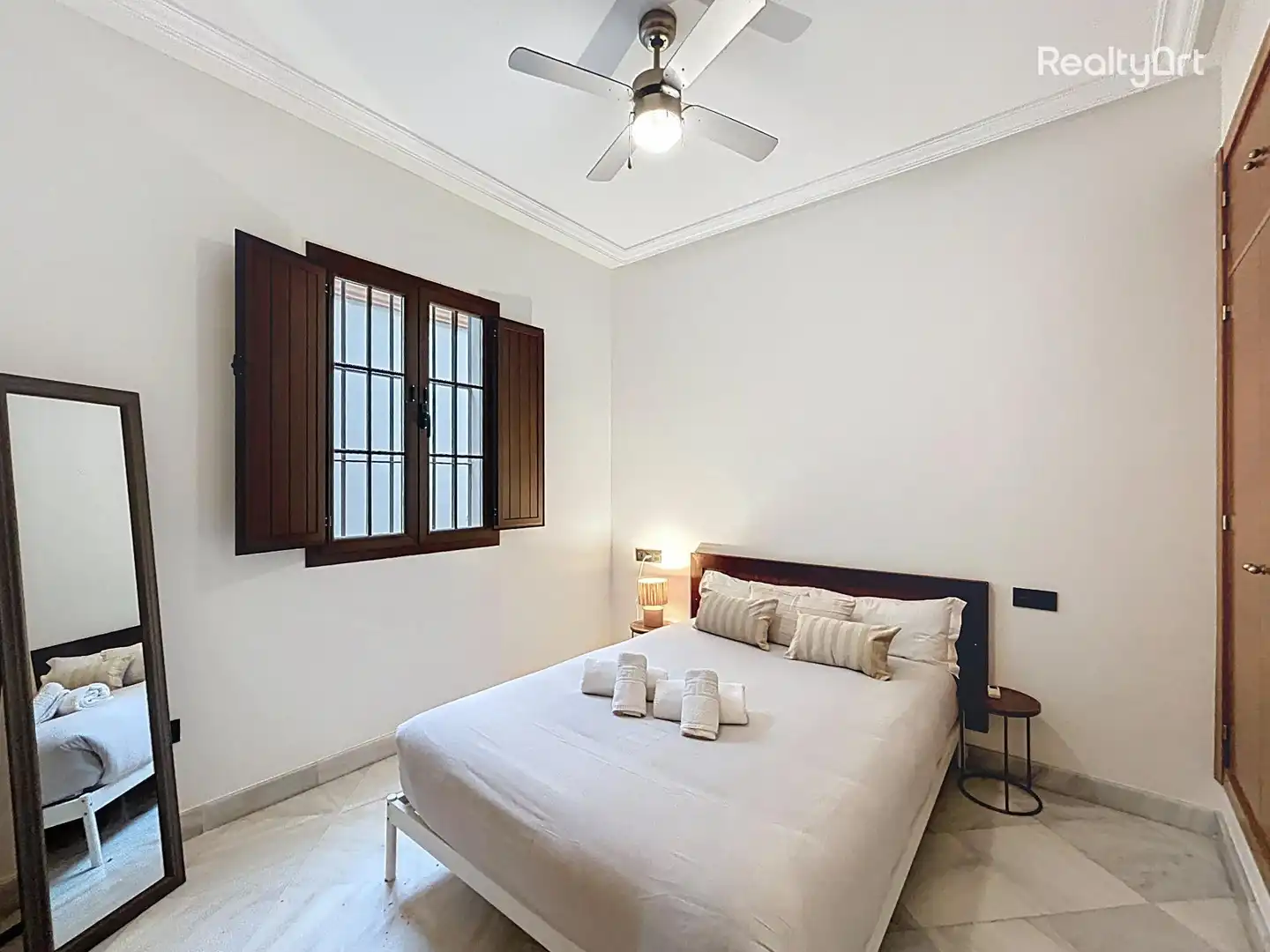 Habitación de Piso en venta en Sevilla con Aire acondicionado, Calefacción y Balcón