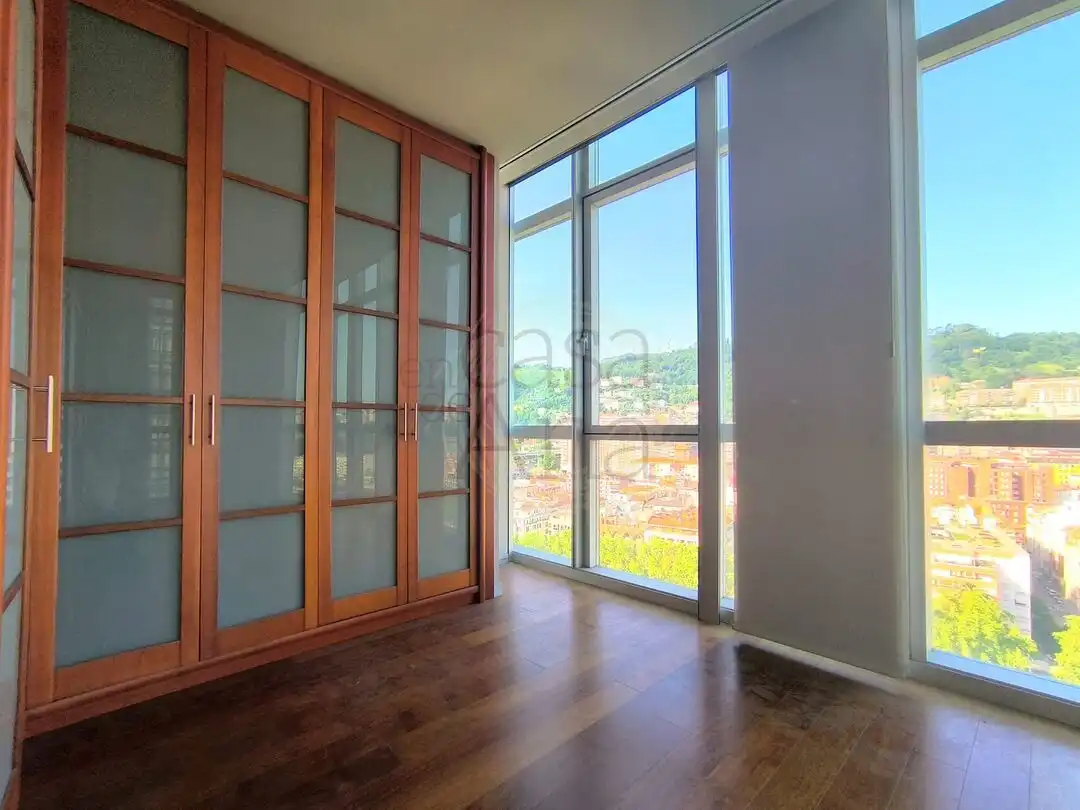 Habitación de Piso en venta en Bilbao  con Aire acondicionado, Calefacción y Trastero