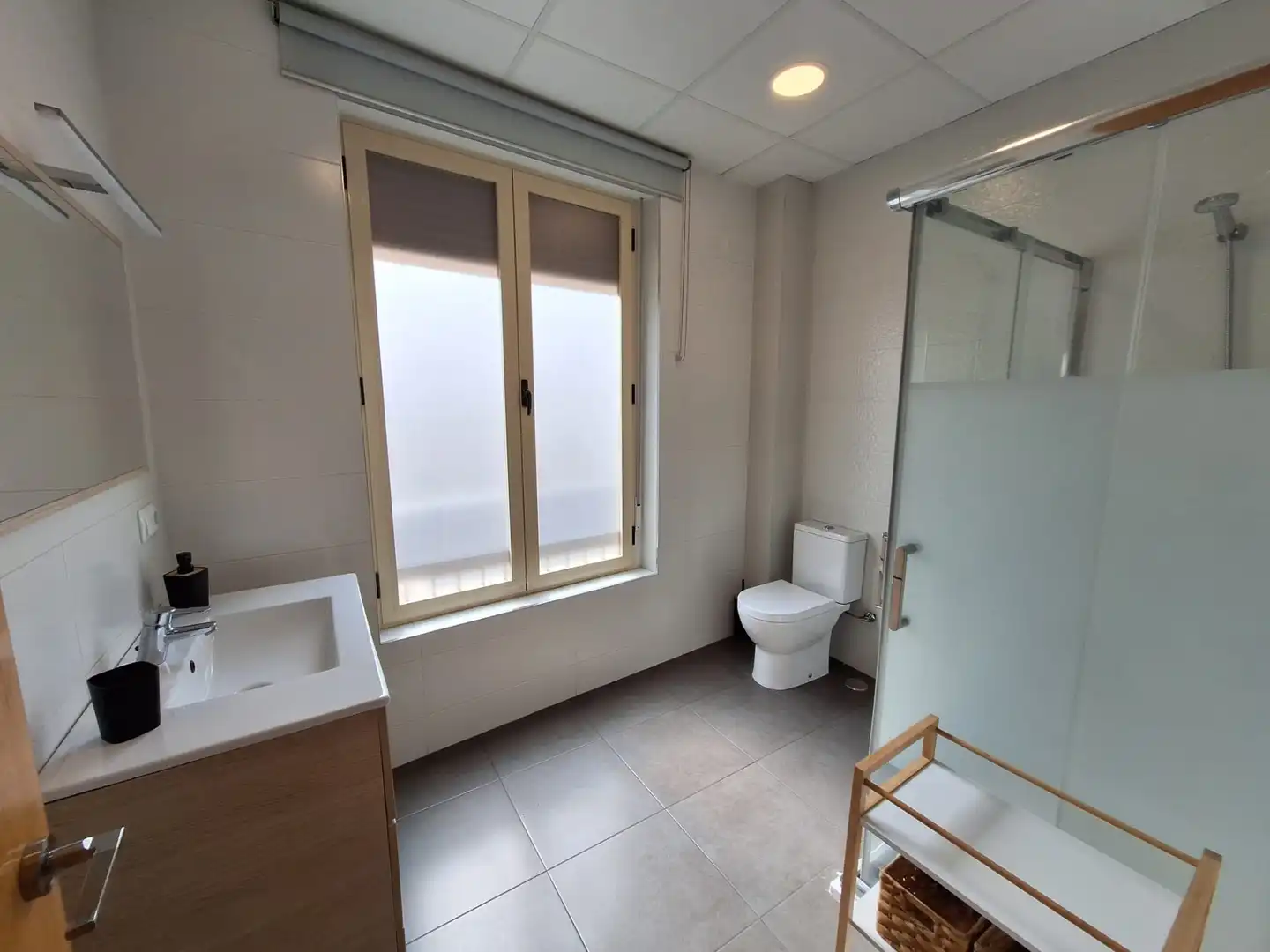 Bathroom of Flat for rent in Elche / Elx  with Air Conditioner, Heating and Furnished