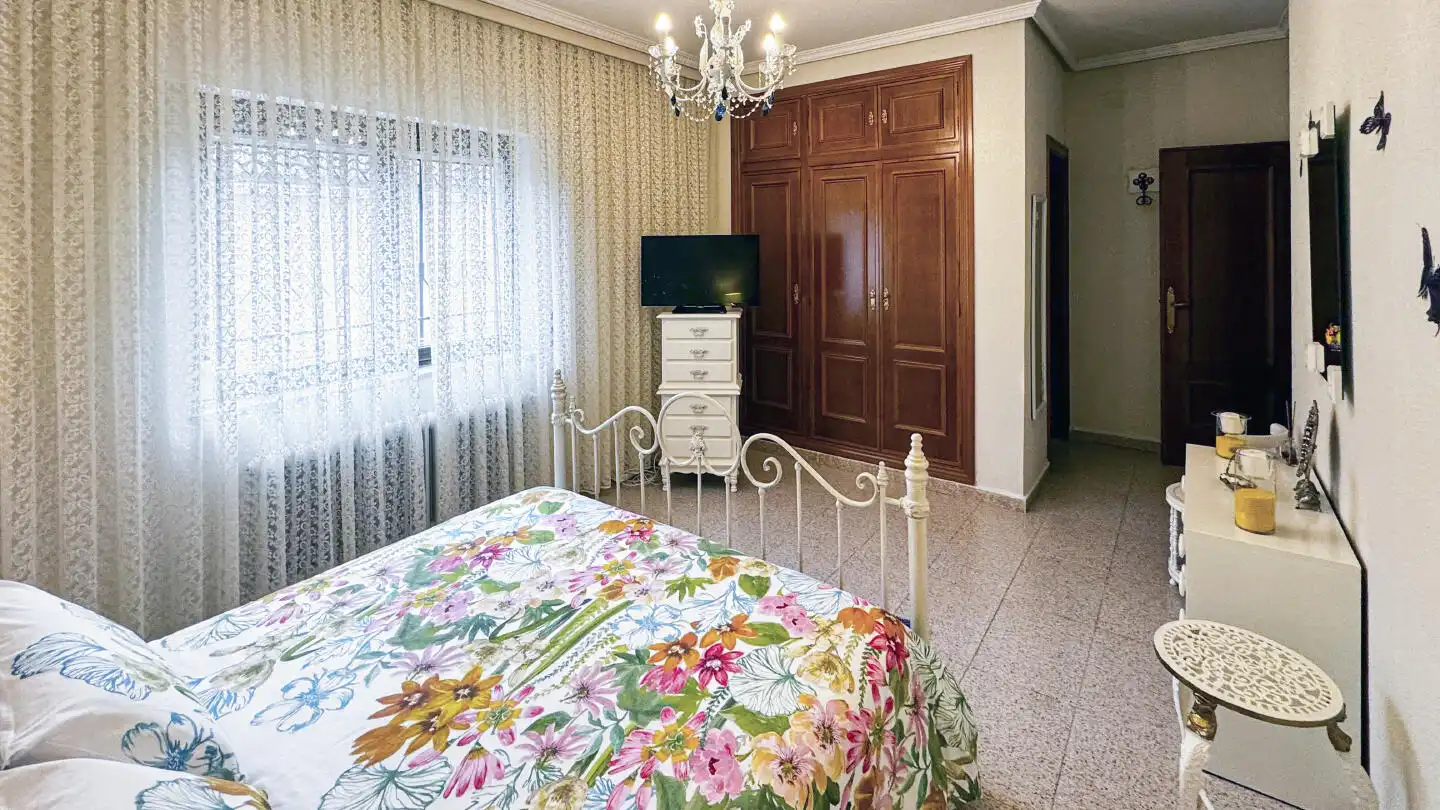Dormitori de Casa o xalet en venda en Galindo y Perahuy