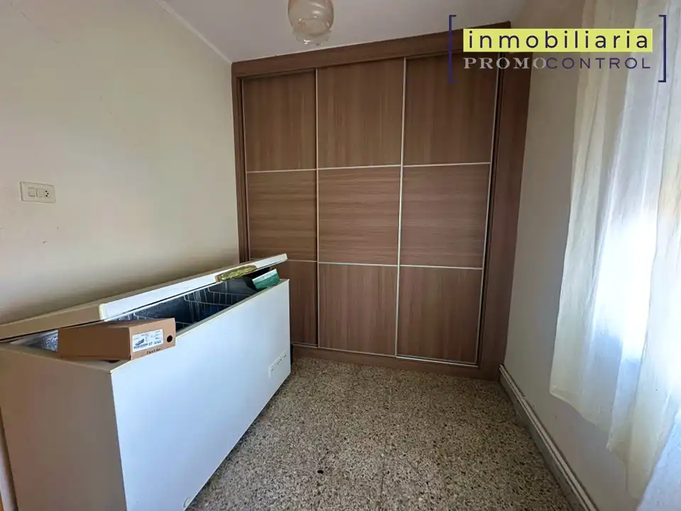 Habitación de Piso en venta en Zuera con Aire acondicionado, Calefacción y Amueblado
