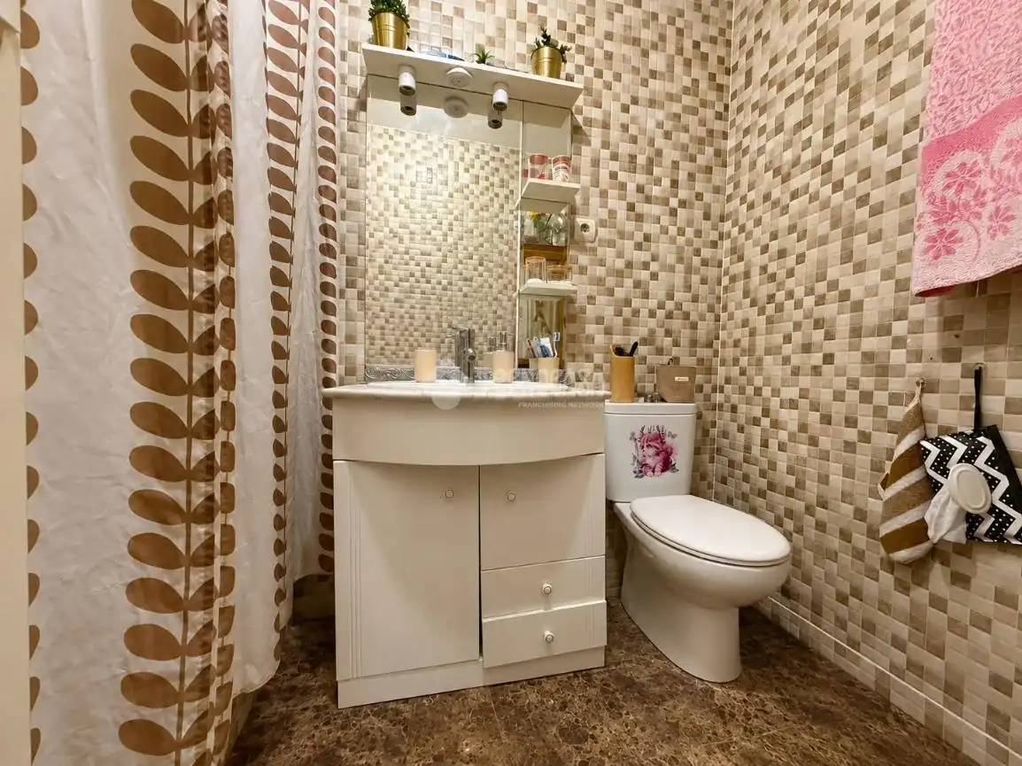Baño de Piso en venta en Mijas con Terraza