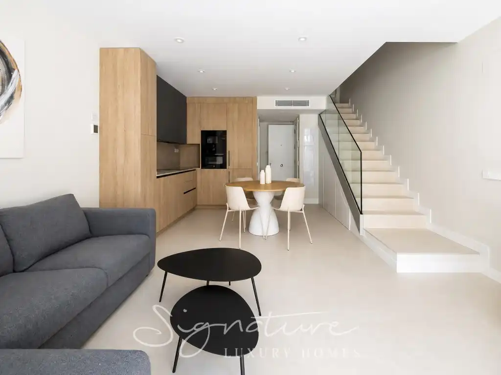 Sala de estar de Planta baja de alquiler en Barcelona con Aire acondicionado, Piscina y Amueblado