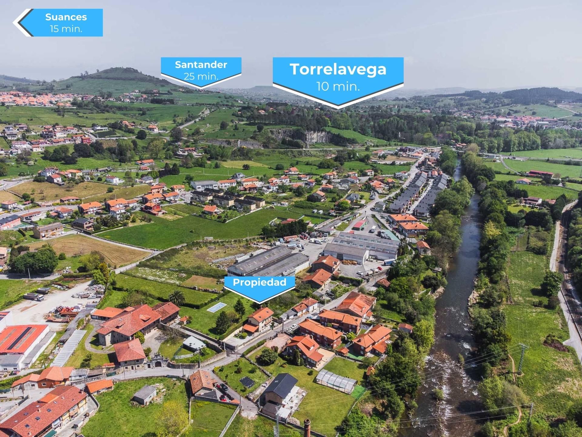 Exterior view of House or chalet for sale in Reocín  with Heating, Terrace and Balcony