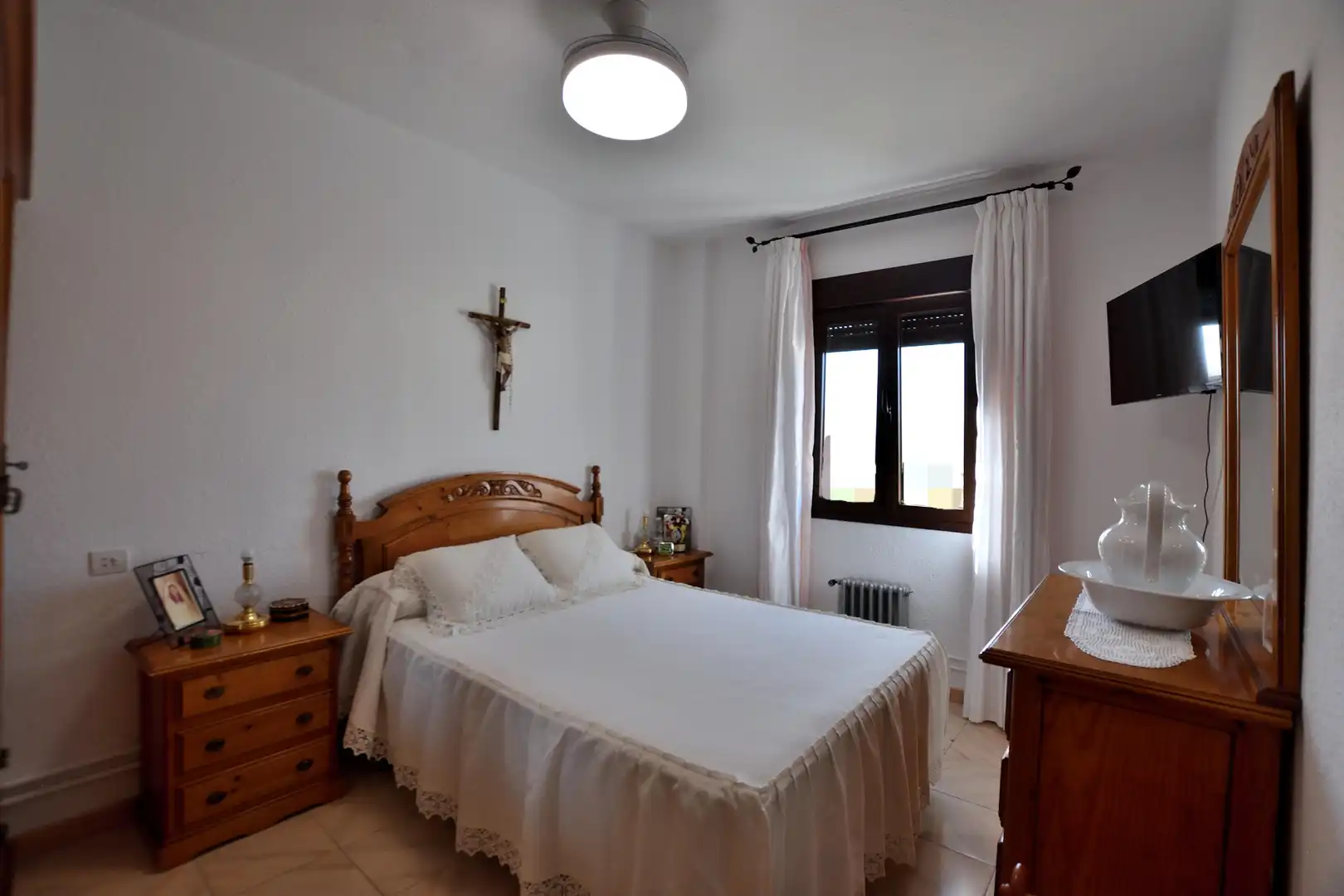 Dormitori de Casa adosada en venda en Ronda amb Traster, Forn i Rentadora