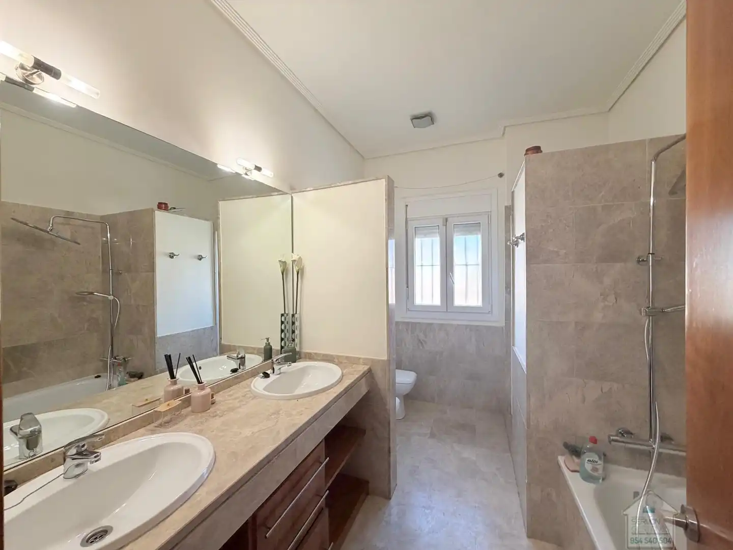 Baño de Casa o chalet en venta en Montequinto con Aire acondicionado, Terraza y Trastero