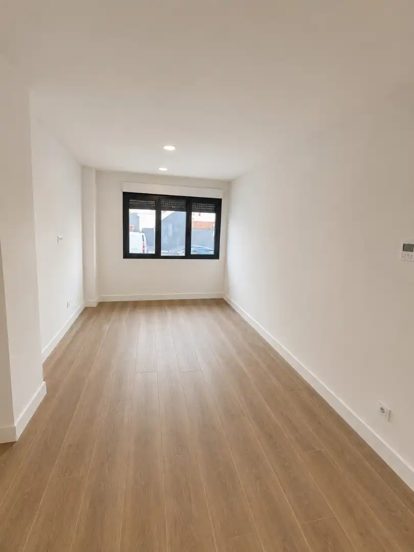 Flat for sale in Madrid  with Air Conditioner, Heating and Storage room