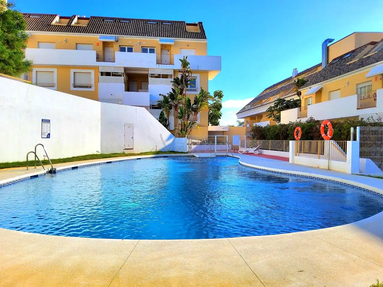 Apartamento de alquiler en La Duquesa