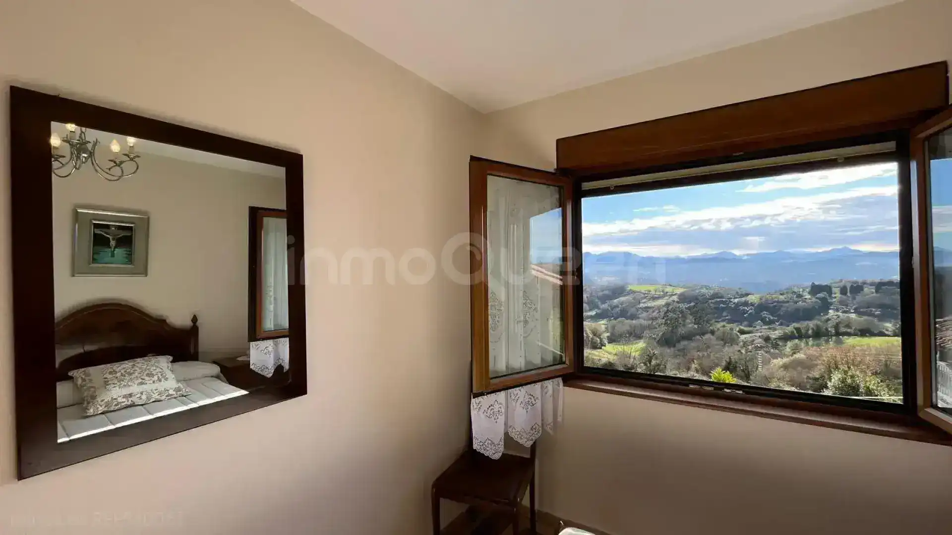 Dormitori de Casa o xalet en venda en Siero amb Calefacció, Jardí privat i Terrassa