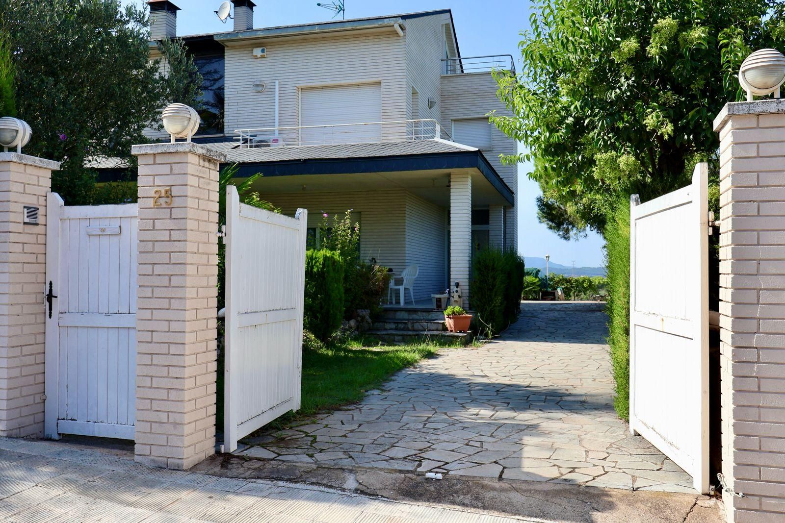 Exterior view of House or chalet for sale in Sant Fruitós de Bages  with Heating, Terrace and Oven
