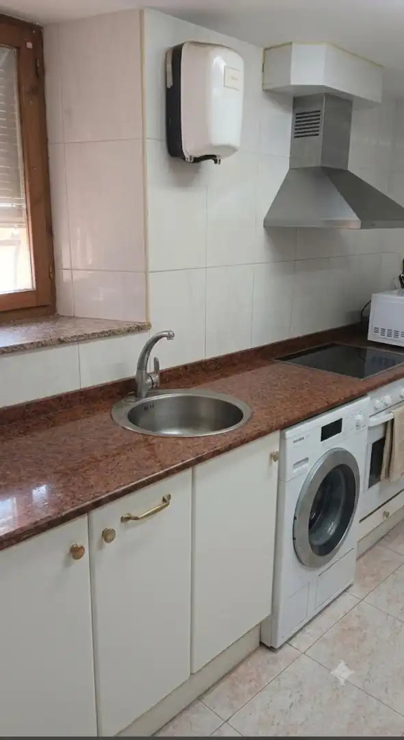 Cocina de Finca rústica en venta en Baños de Ebro / Mañueta con Calefacción, Trastero y Amueblado