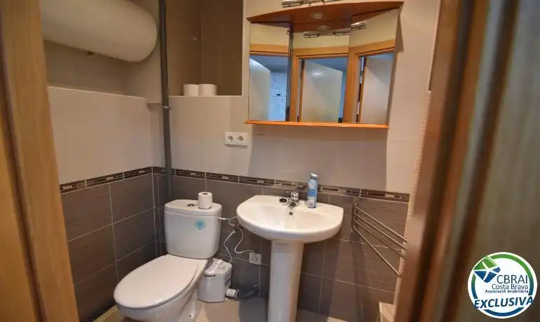 Baño de Local en venta en Empuriabrava