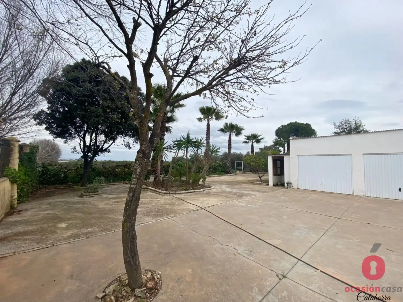 Garden of Country homes for sale in La Carlota  with Air Conditioner, Heating and Storage room