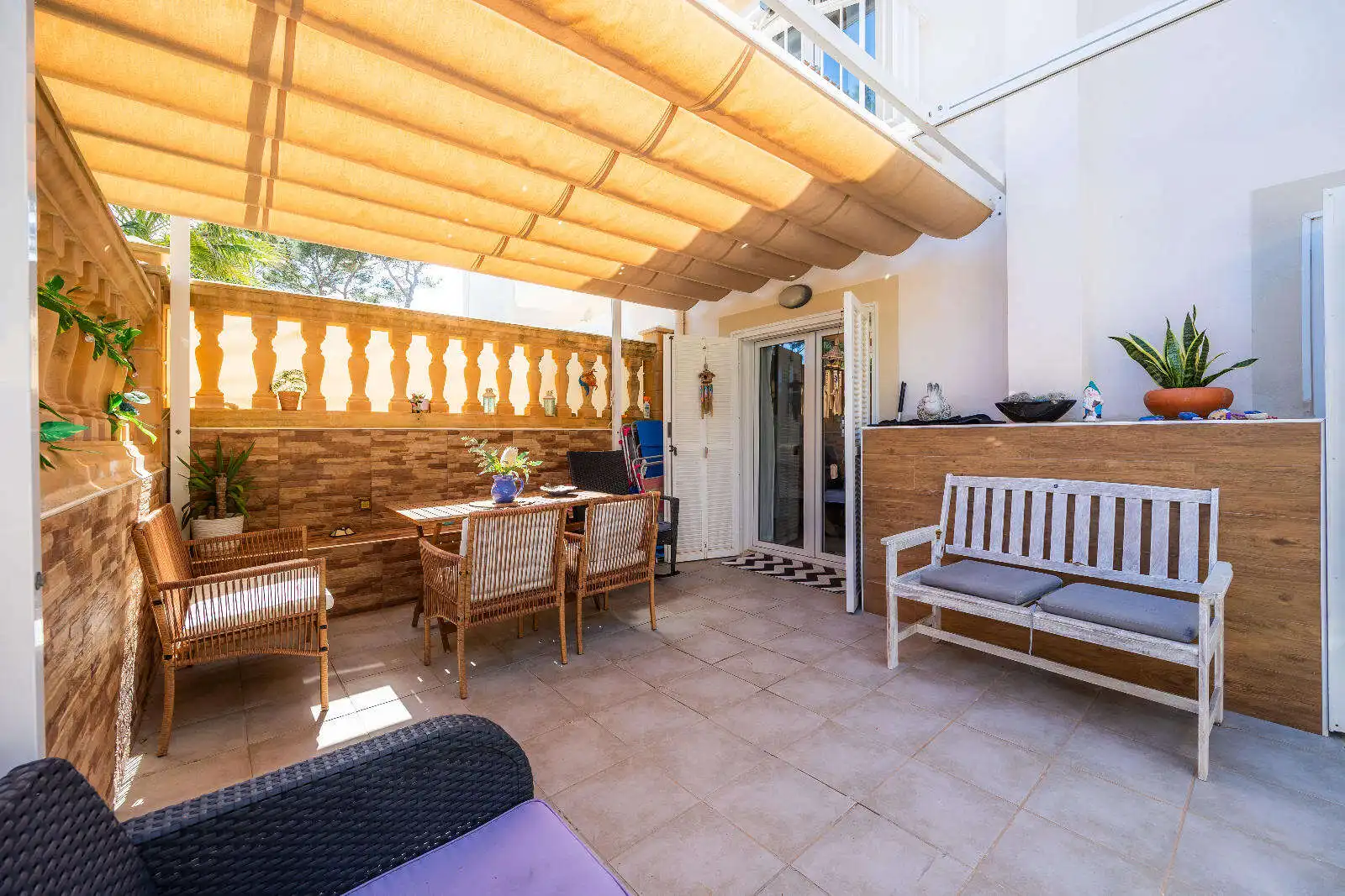 Terrasse von Einfamilien-Reihenhaus zum Verkauf in Capdepera mit Klimaanlage, Terrasse und Möbliert