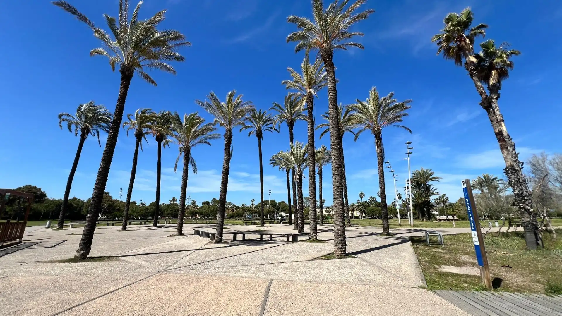 Vista exterior de Casa o xalet en venda en Castellón de la Plana / Castelló de la Plana amb Aire condicionat, Calefacció i Jardí privat