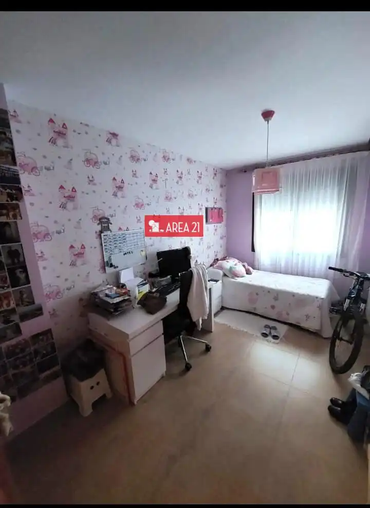 Bedroom of Flat for sale in La Pobla de Vallbona  with Air Conditioner and Heating