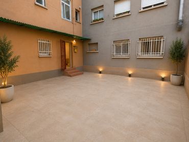 Baixos amb jardí en venda a Can Sant Joan