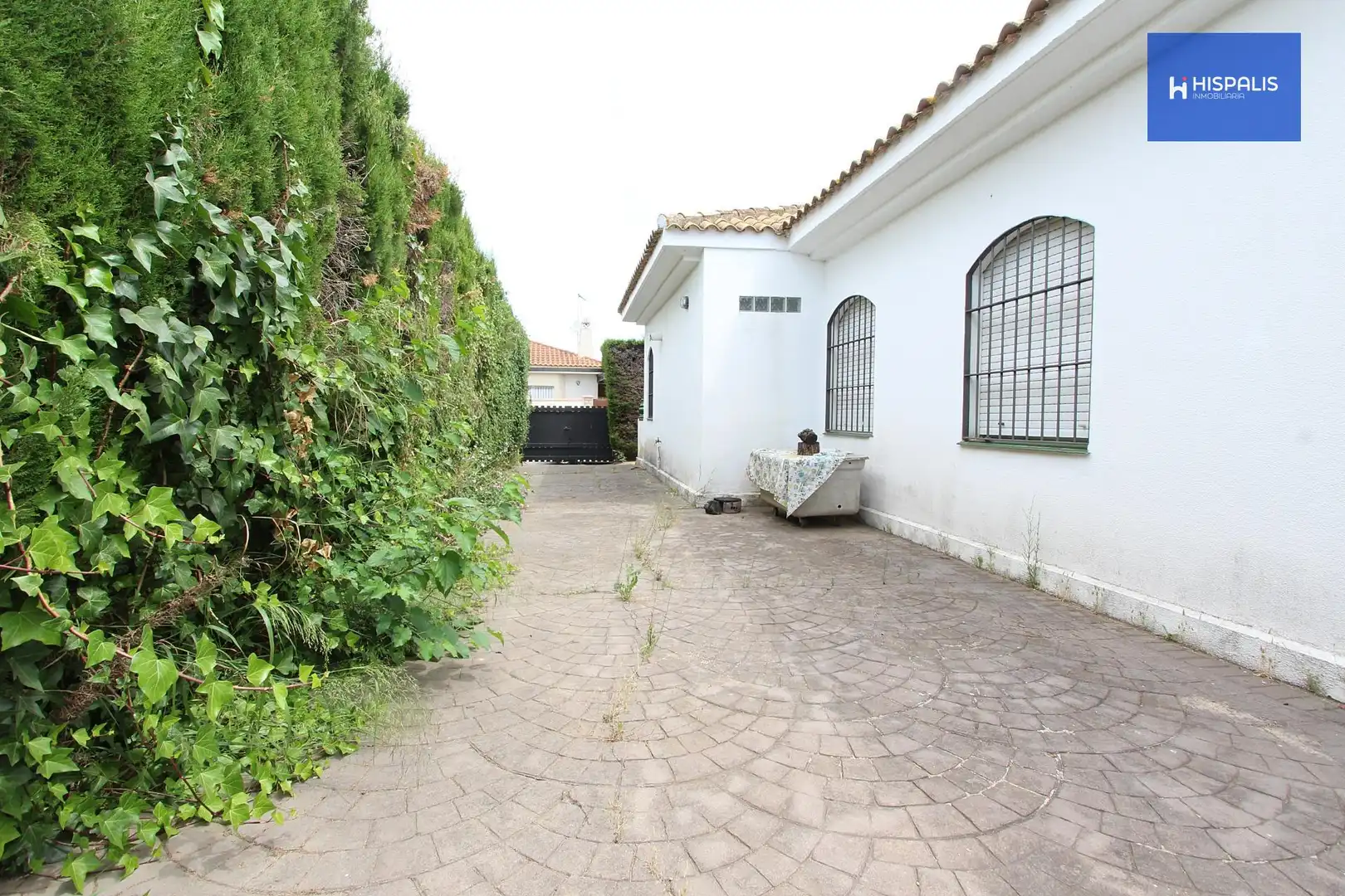 Vista exterior de Casa o chalet en venta en Almensilla con Aire acondicionado, Trastero y Piscina