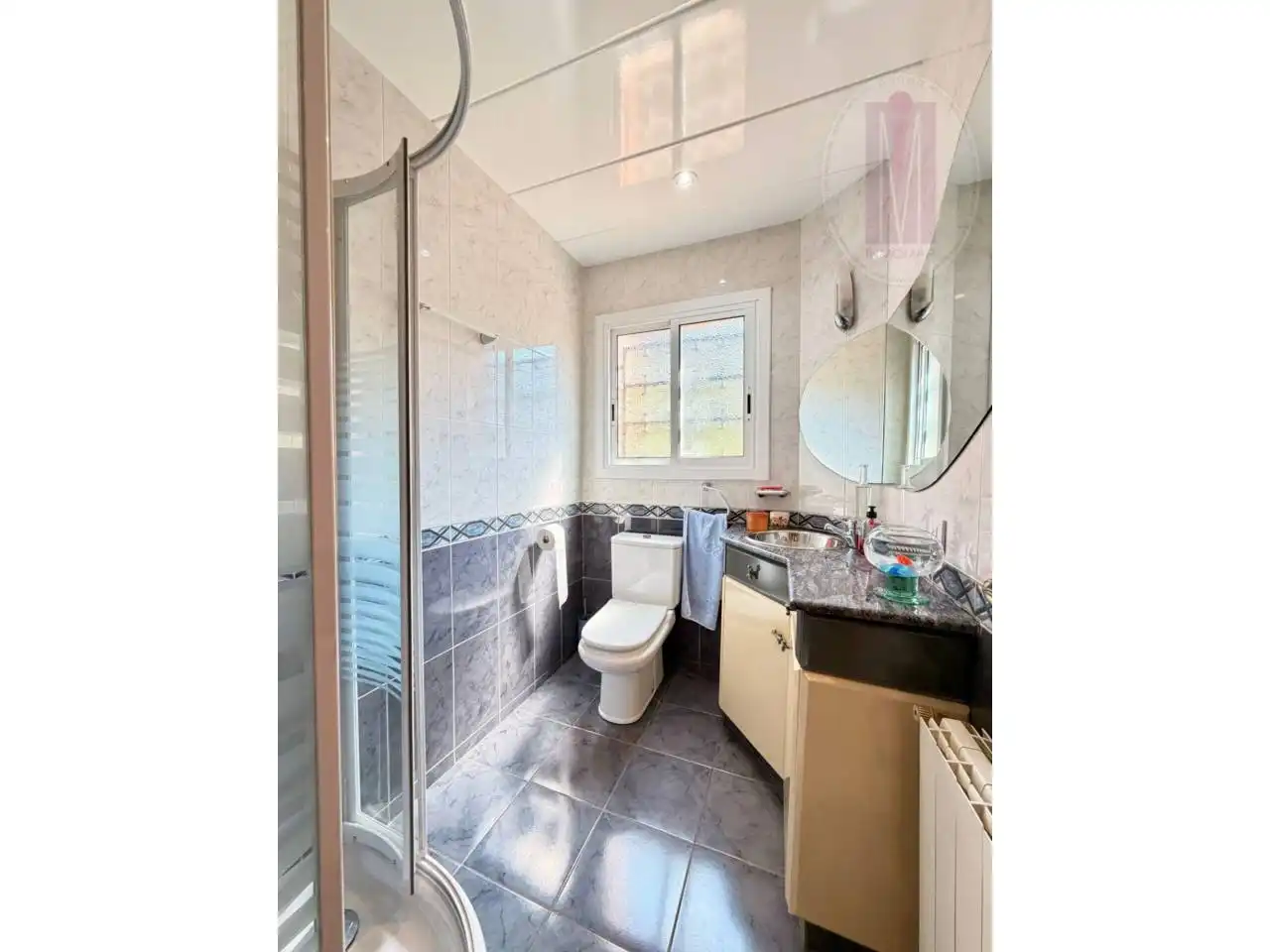 Baño de Casa adosada en venta en Sitges con Aire acondicionado, Calefacción y Jardín privado