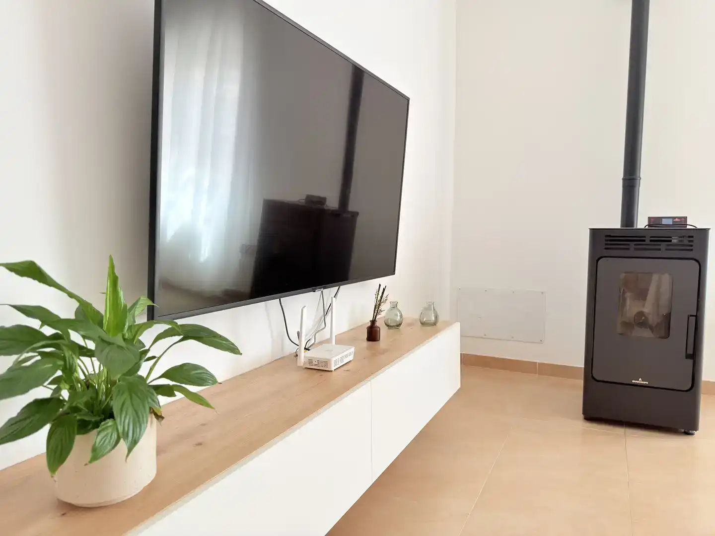 Living room of Ground floor for rent in Pliego  with Air Conditioner, Parquet flooring and Furnished