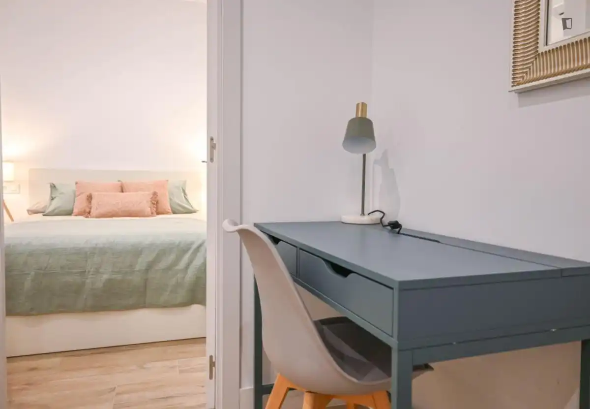 Schlafzimmer von Wohnungen zur Miete in Madrid mit Klimaanlage, Möbliert und Ofen