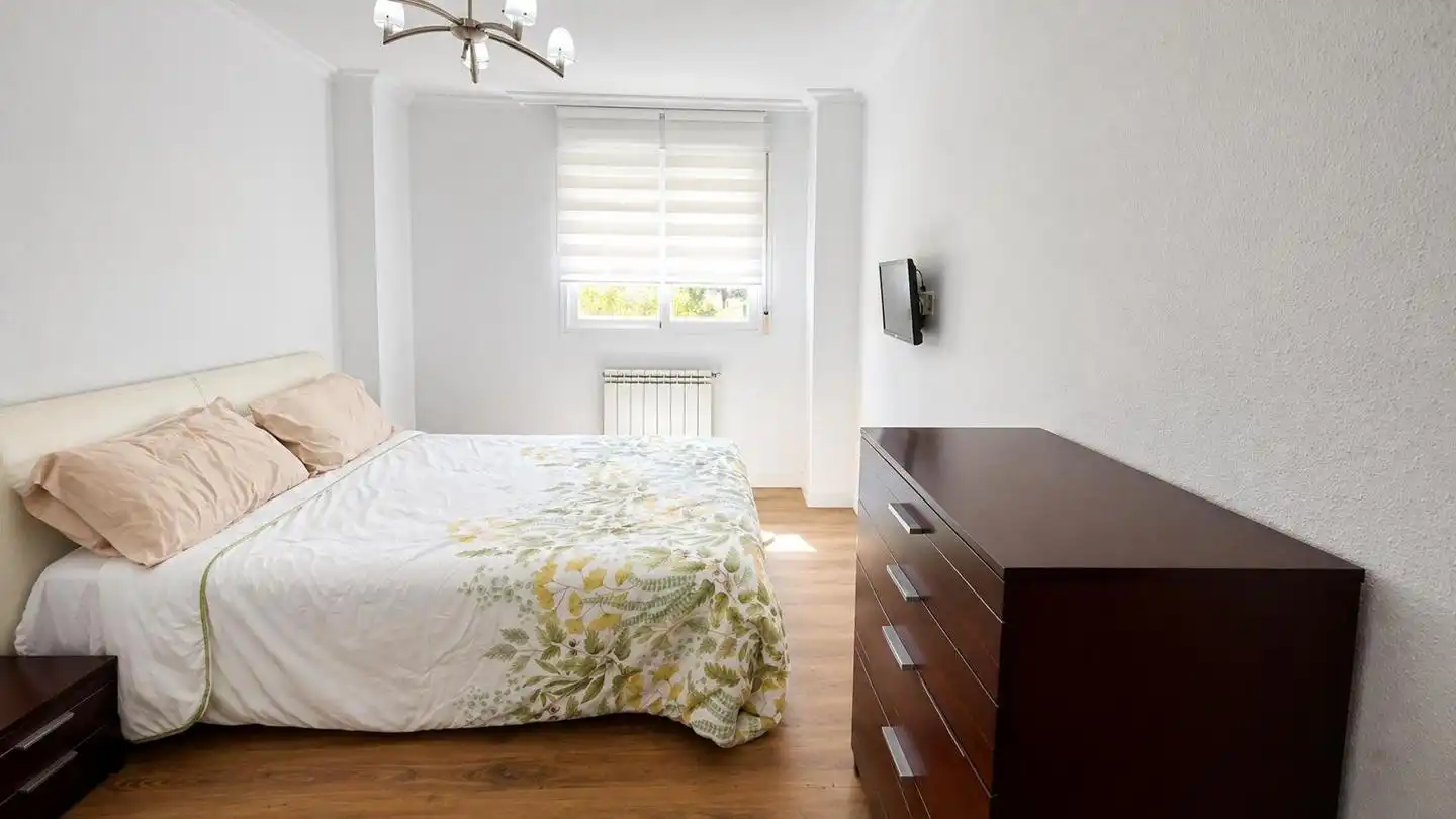 Schlafzimmer von Wohnung zum Verkauf in Elche / Elx mit Klimaanlage, Balkon und Gemeinschaftspool