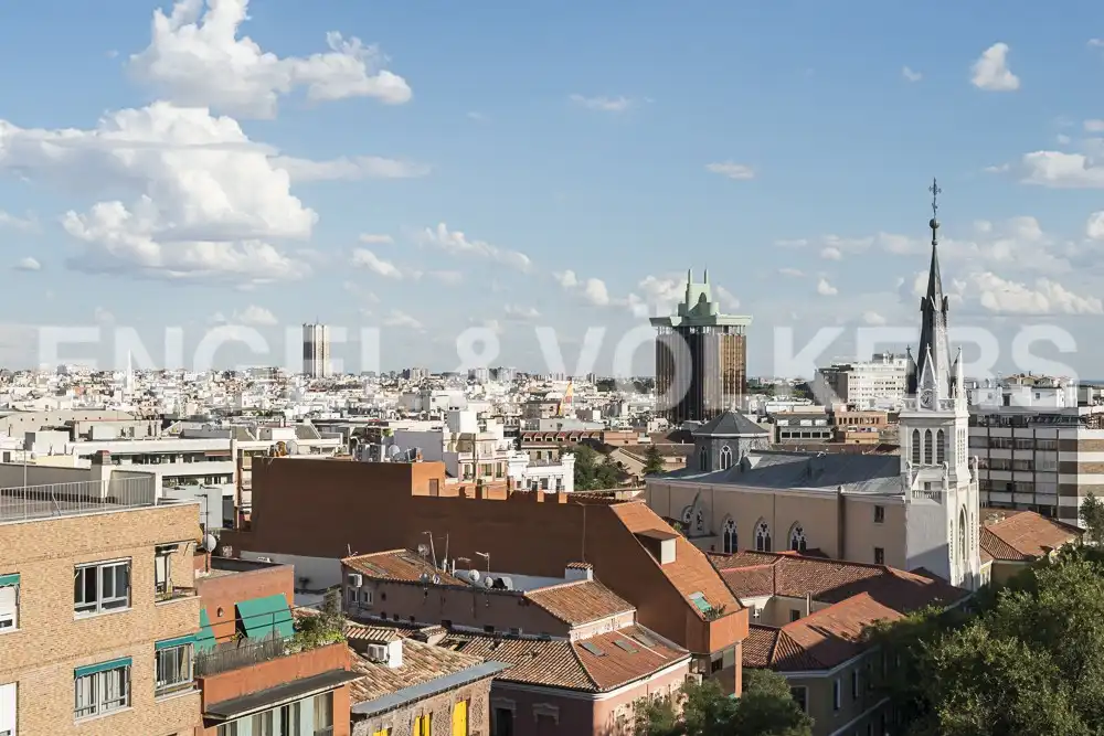 Exterior view of Attic for rent in Madrid  with Air Conditioner, Heating and Parquet flooring
