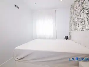 Schlafzimmer von Wohnung zum Verkauf in Bilbao  mit Heizung und Balkon