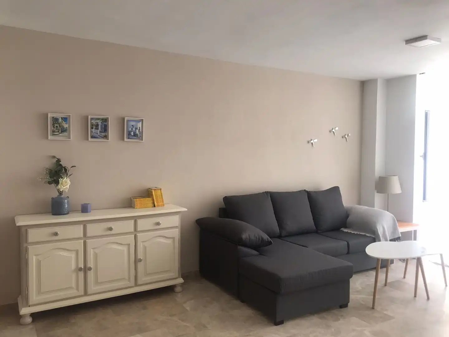 Sala d'estar de Pis de lloguer en Málaga amb Aire condicionat, Moblat i Rentadora