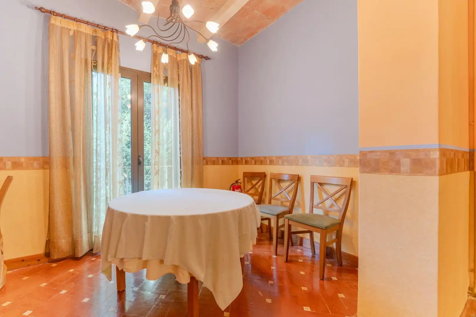 Comedor de Finca rústica en venta en Ripoll, Girona