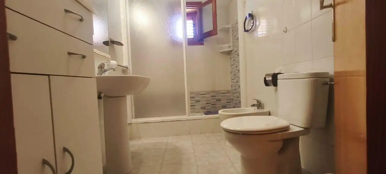 Bany de Casa o xalet en venda en Los Alcázares amb Terrassa, Moblat i Balcó