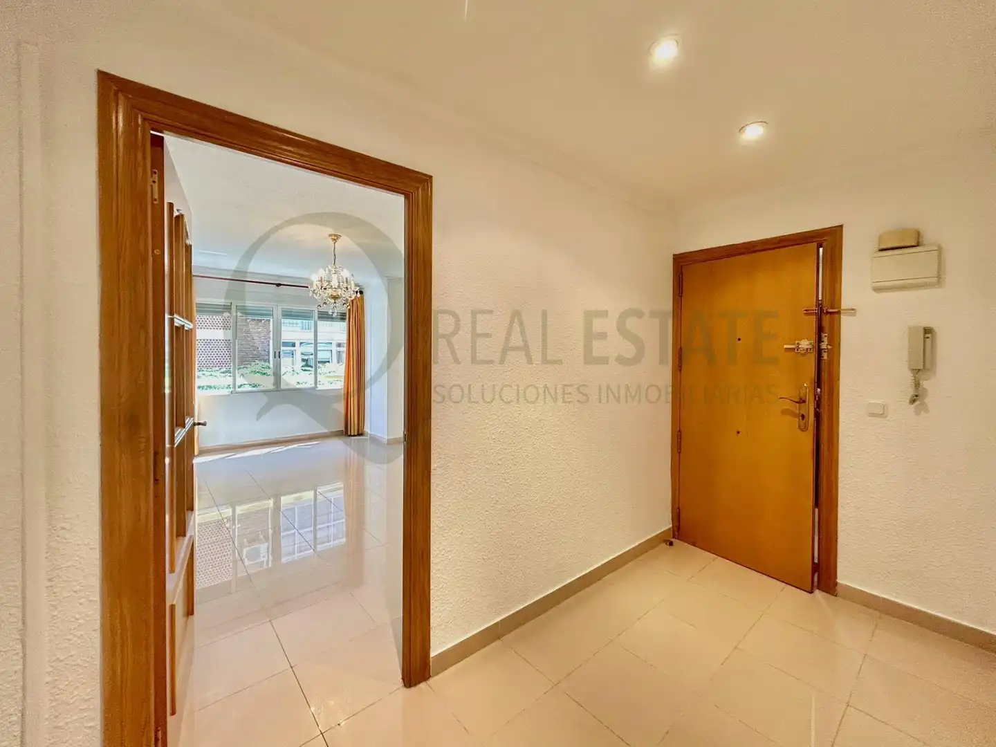 Piso de alquiler en Alicante / Alacant con Aire acondicionado, Calefacción y Terraza