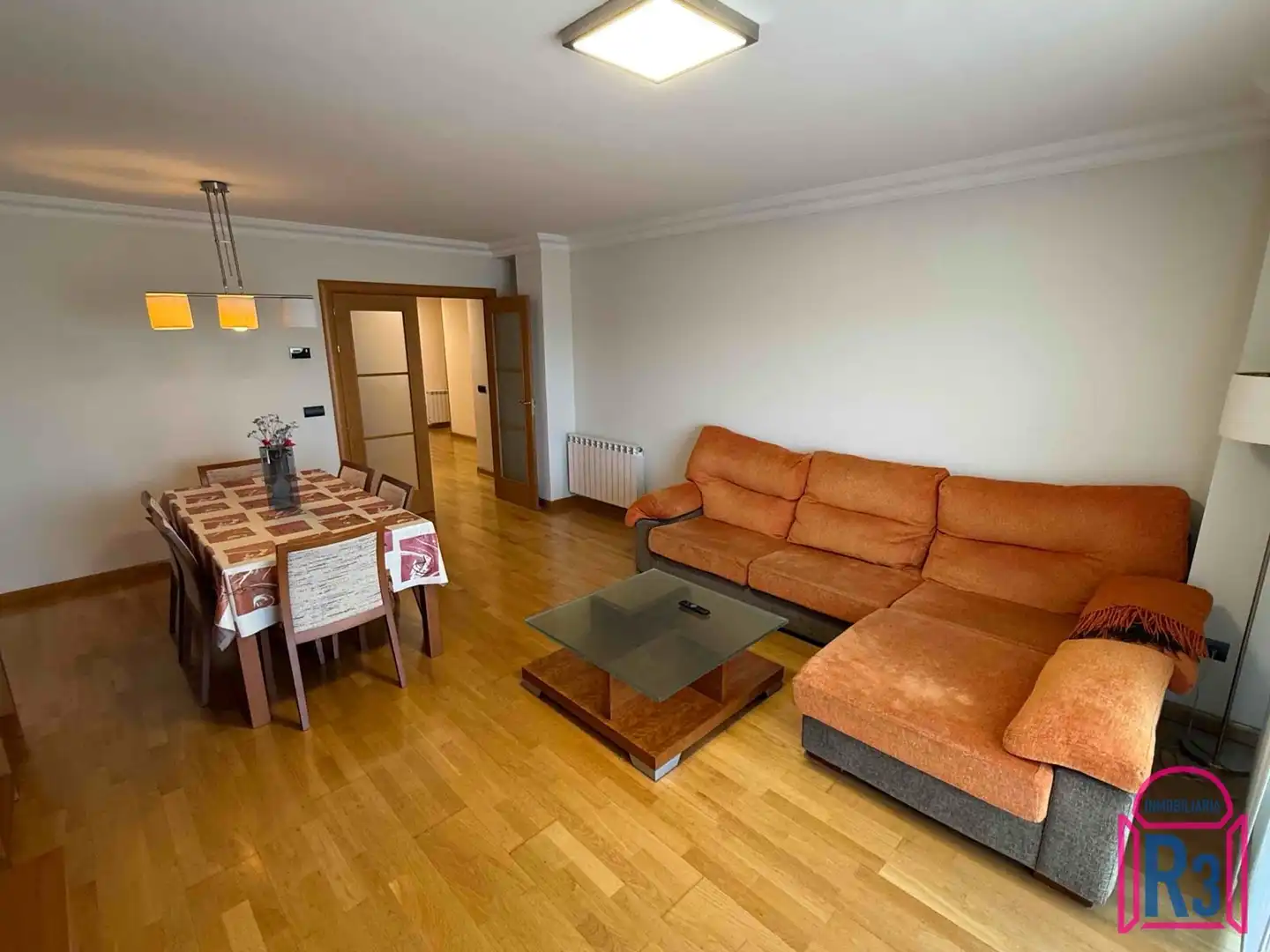 Sala de estar de Piso de alquiler en León Capital  con Calefacción, Terraza y Amueblado