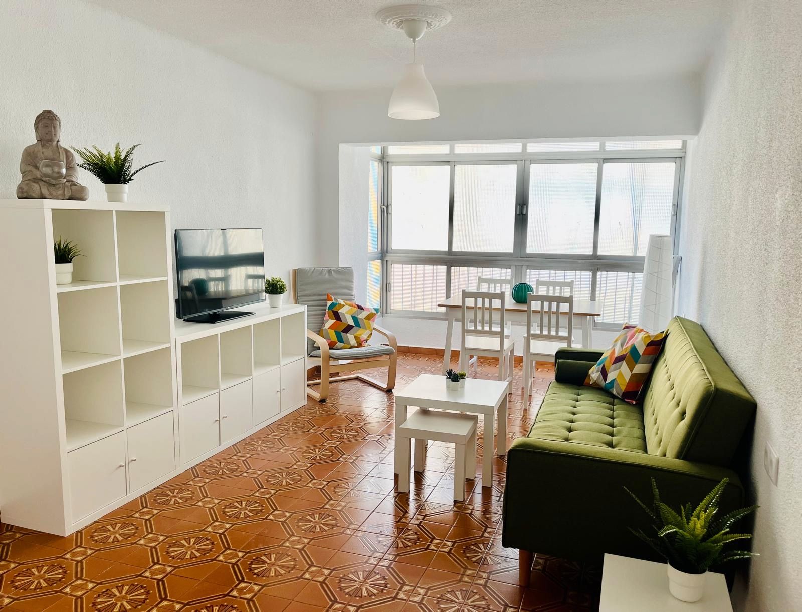 Living room of Flat to rent in  Granada Capital  with Terrace, Furnished and Washing machine