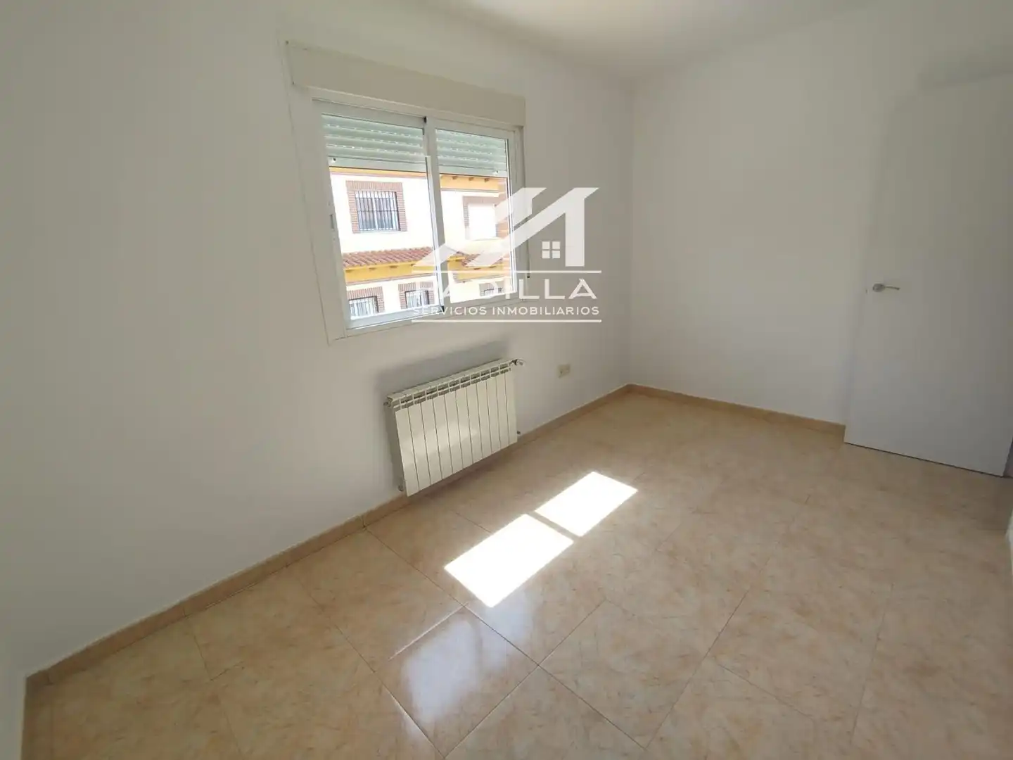 Schlafzimmer von Einfamilien-Reihenhaus zum Verkauf in Méntrida mit Heizung